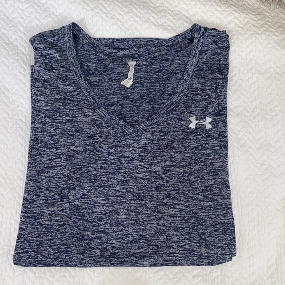 Under Armor t-shirt